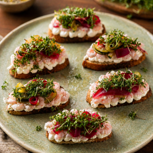 Sprøde bruschetta med ricotta og skagensrejer